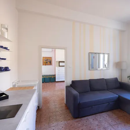 Santo Stefano, By Short Holidays Apartment *