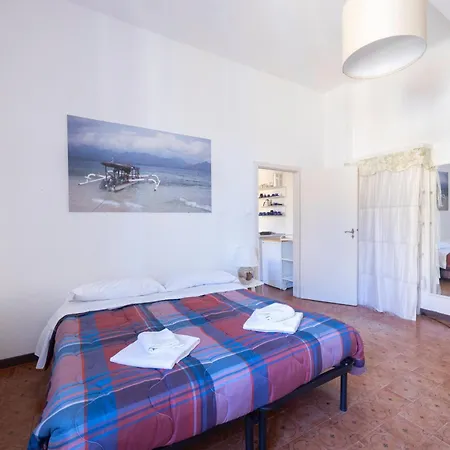 Apartment Santo Stefano, By Short Holidays